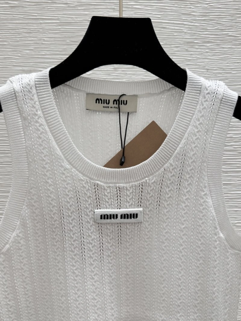 Sporty Moncler Vest 139506