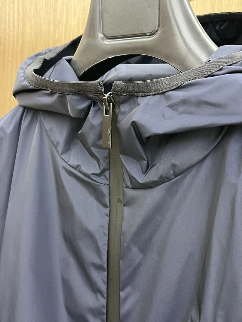 Unisex Moncler Vest 140369