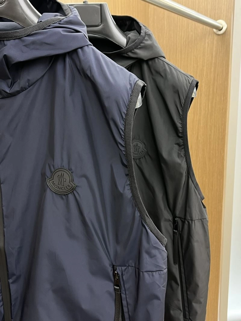Unisex Moncler Vest 140369