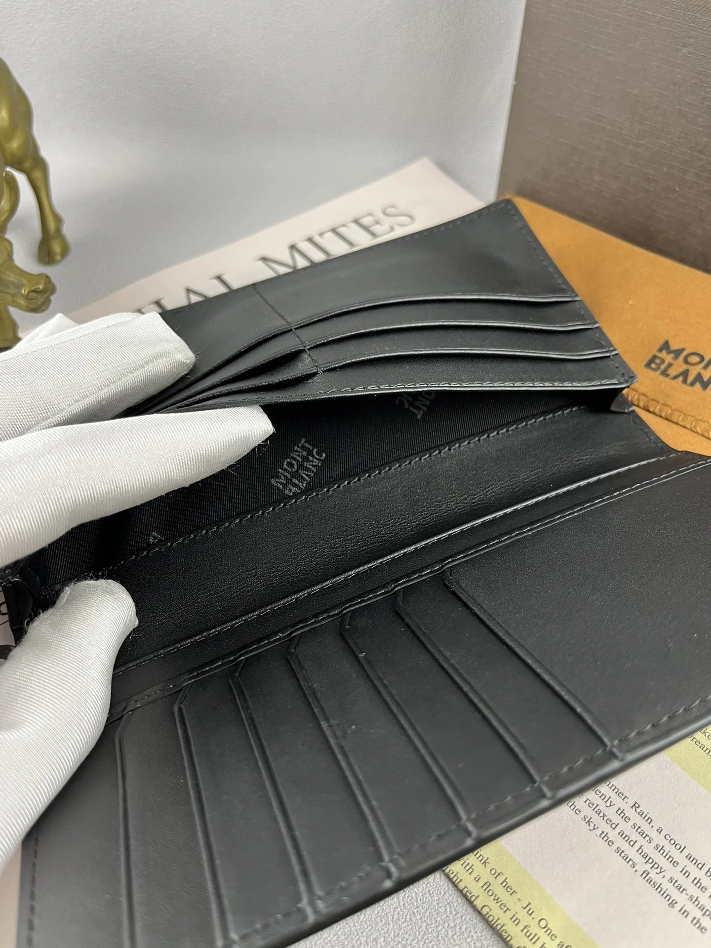 Montblanc Wallets Purse EasyCare 38642