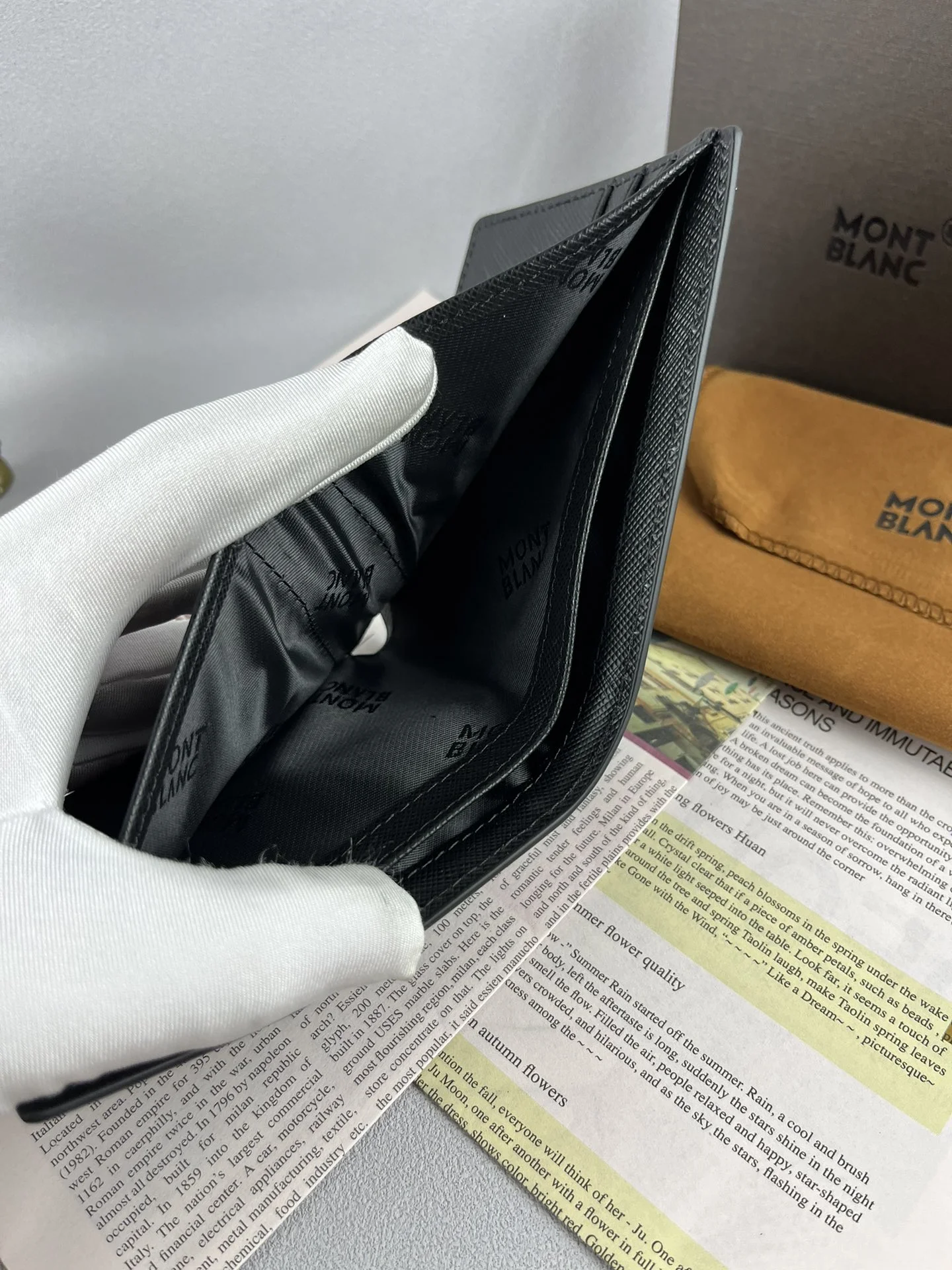 Refined Montblanc Wallets Purse 38638