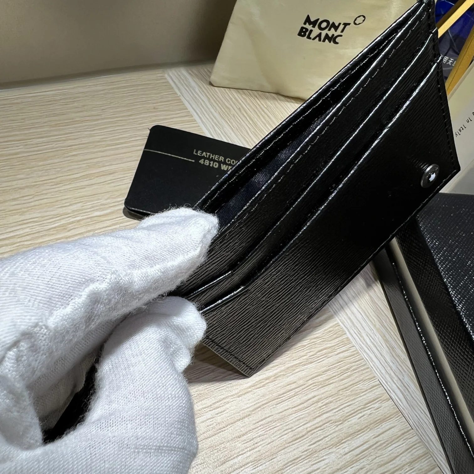 Montblanc Wallets Purse ModernLook 38628