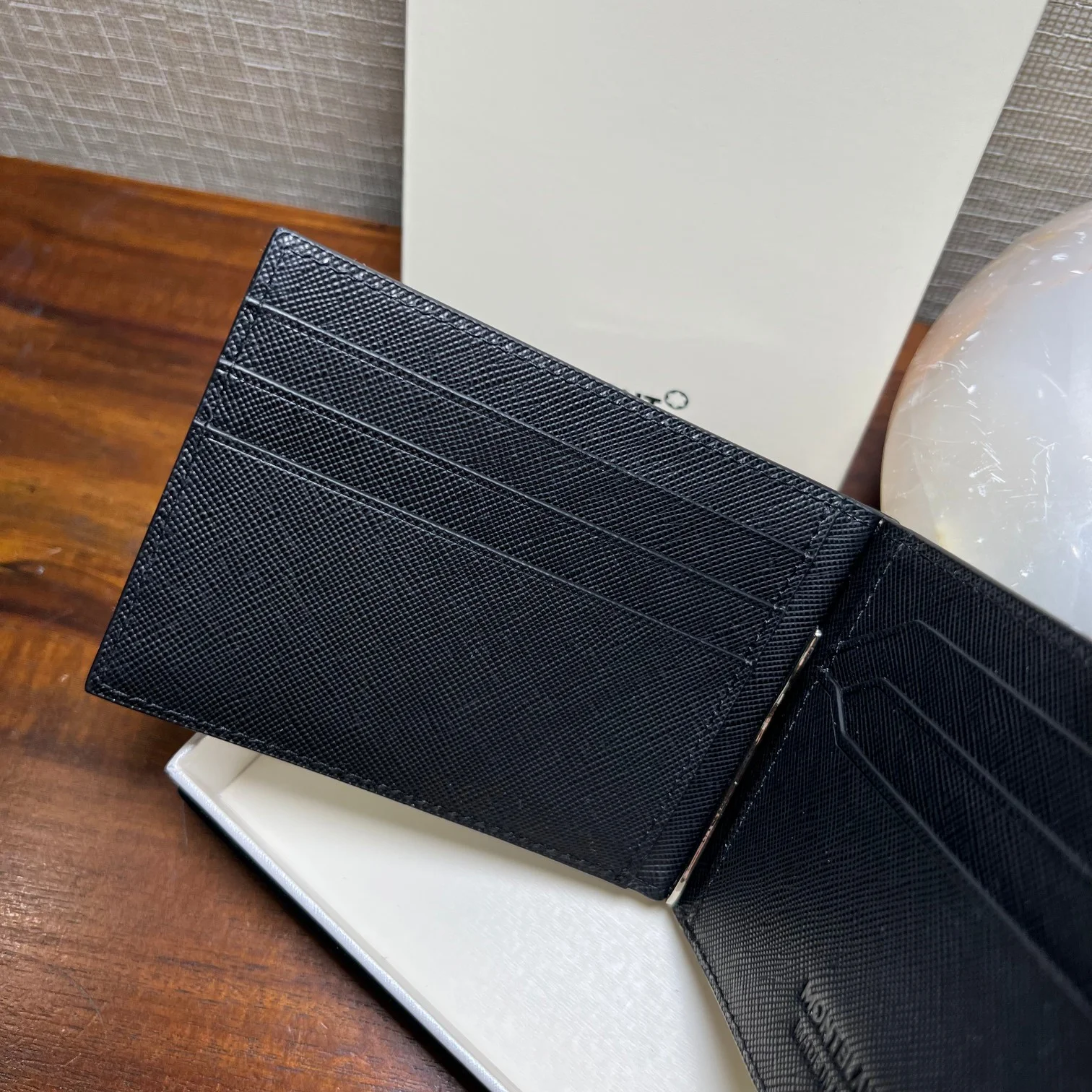 Refined Montblanc Wallets Purse 38633