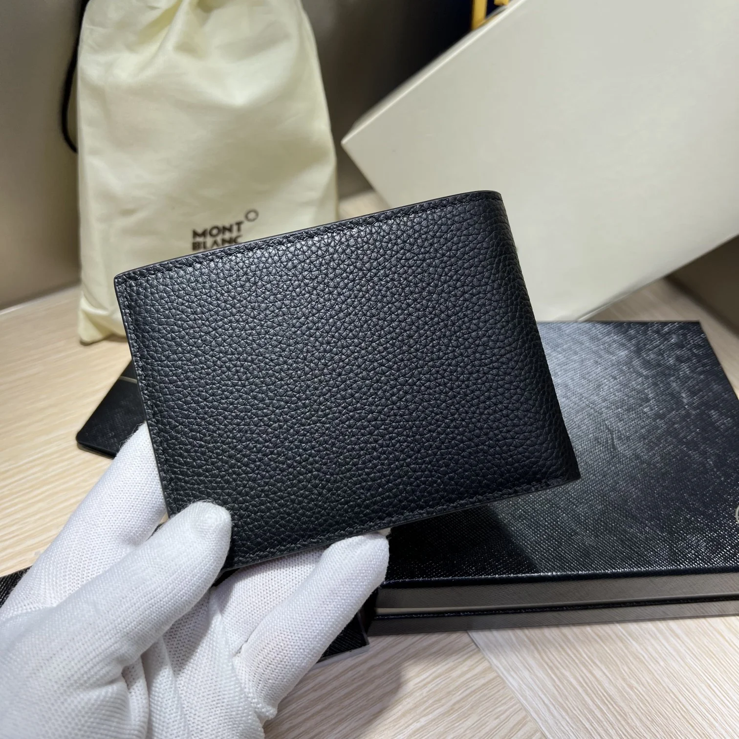 Elegant Montblanc Wallets Purse 38629