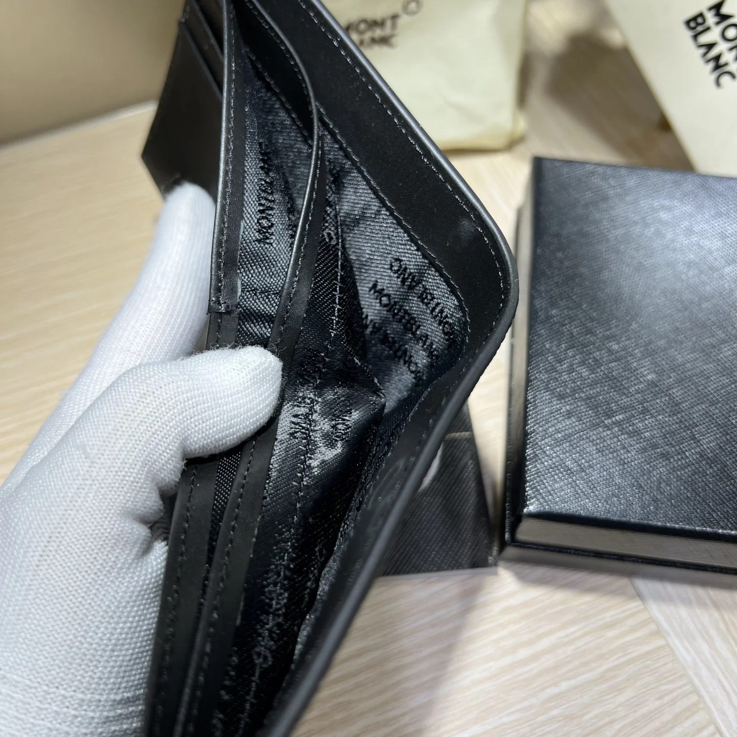 Elegant Montblanc Wallets Purse 38629