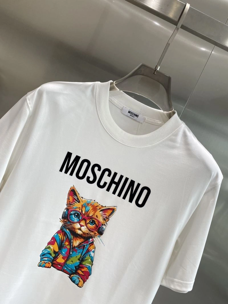 Moschino T-Shirts Stylish 160142