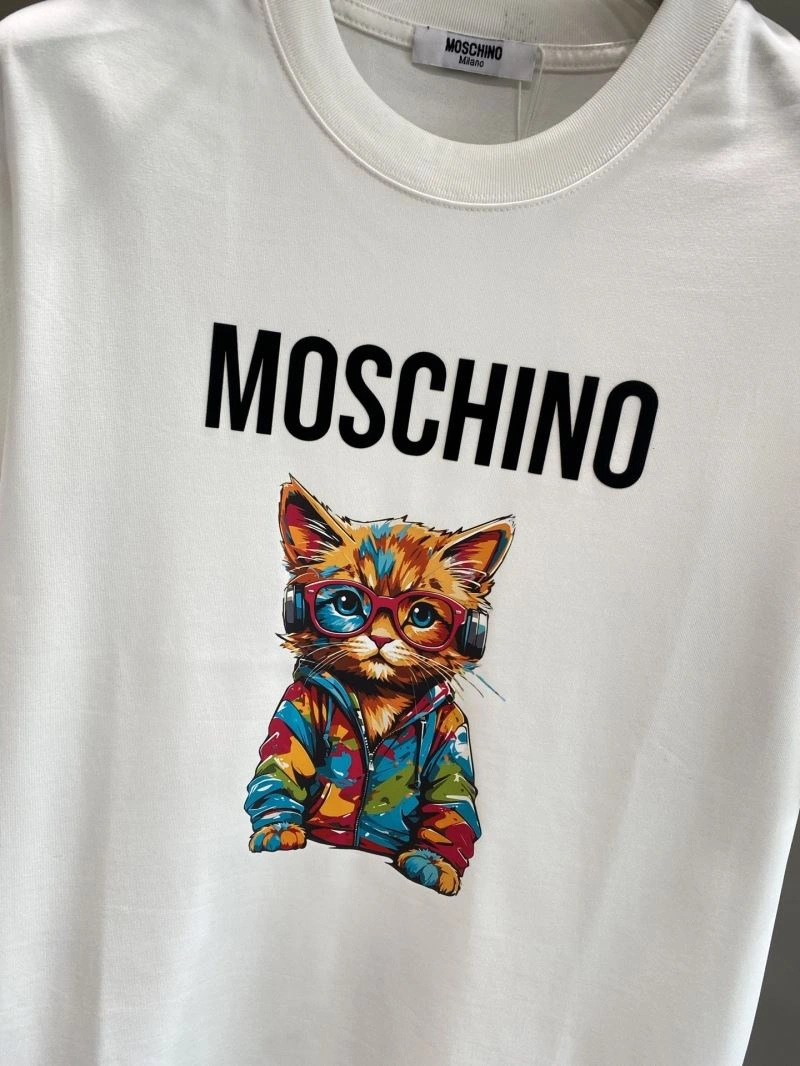 Moschino T-Shirts Stylish 160142