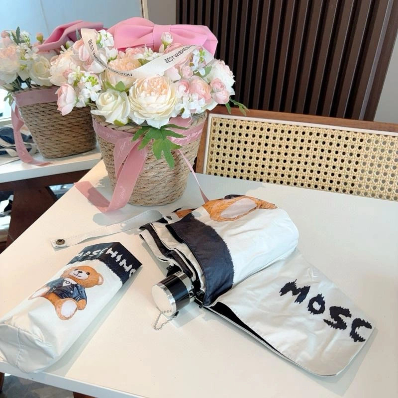 Moschino Umbrella TimelessDesign 275136