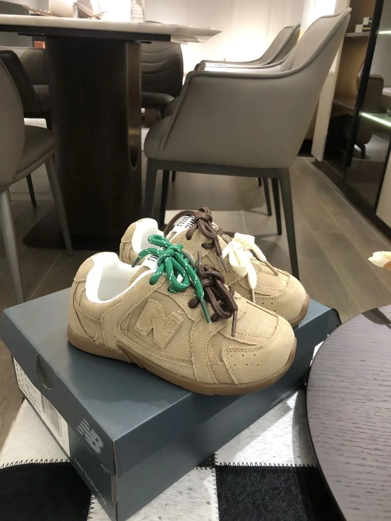 ModernLook NEW BALANCE SHOES 29478