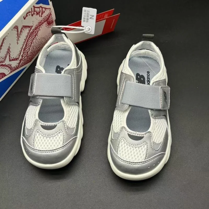 Flexible NEW BALANCE SHOES 29280