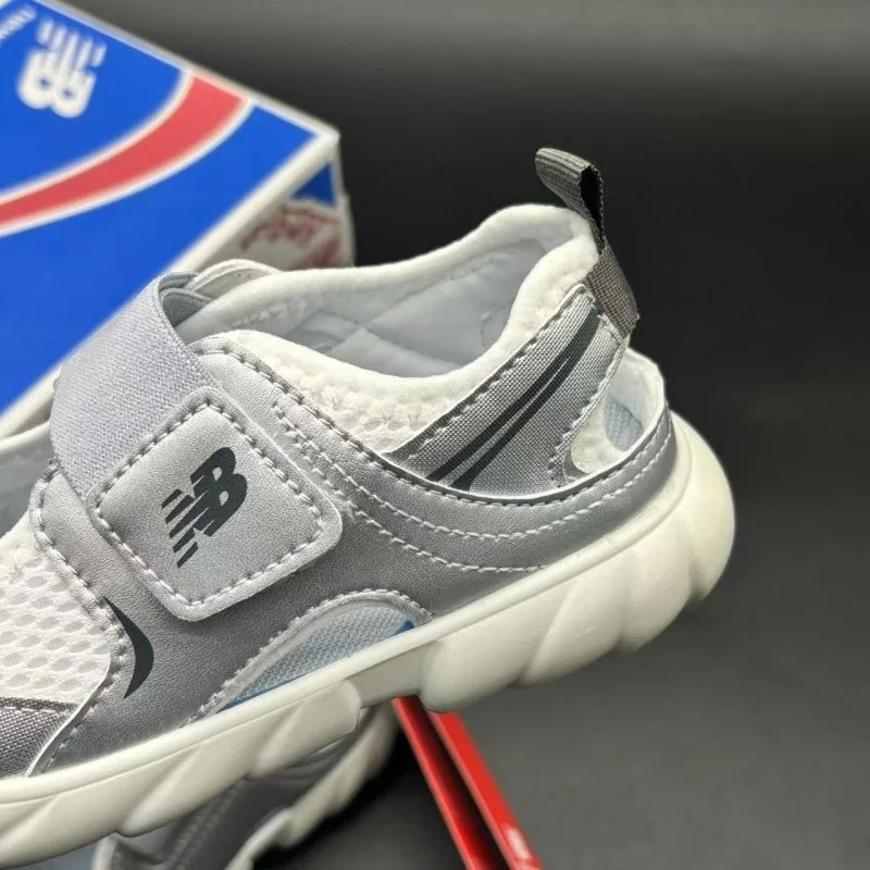 Flexible NEW BALANCE SHOES 29280