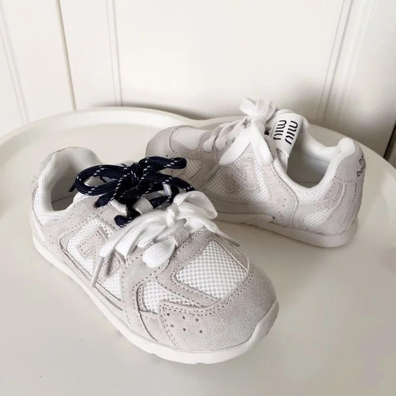 Stylish NEW BALANCE SHOES 30043