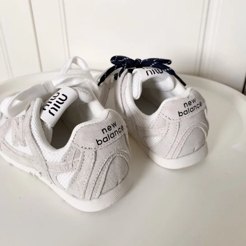 Stylish NEW BALANCE SHOES 30043