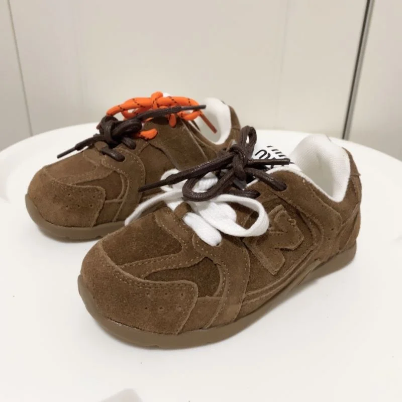 Sleek NEW BALANCE SHOES 30027