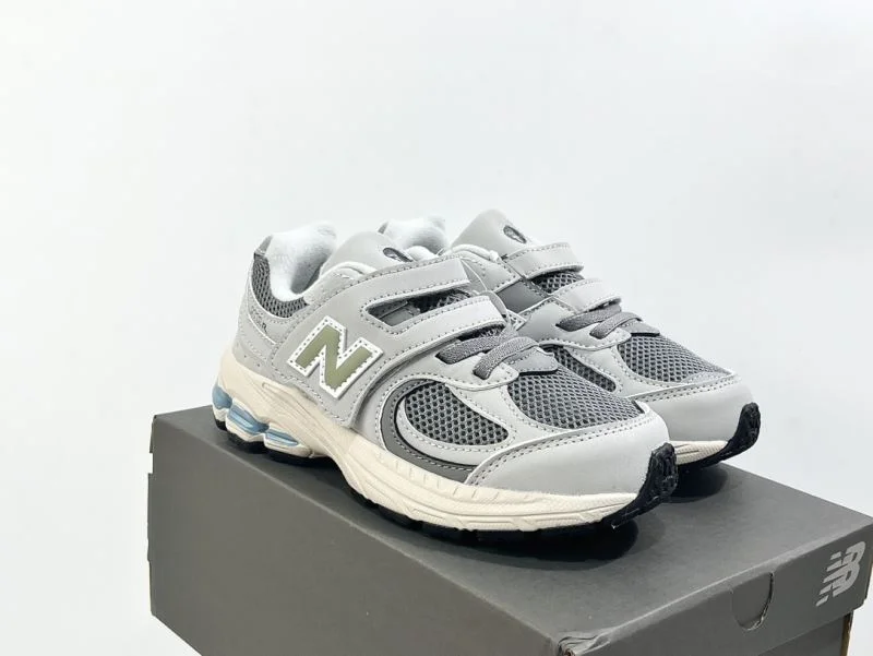WellDesigned NEW BALANCE SHOES 28770