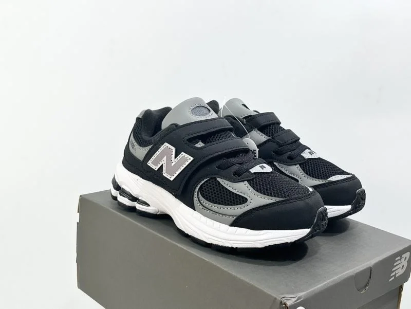 WellDesigned NEW BALANCE SHOES 28770