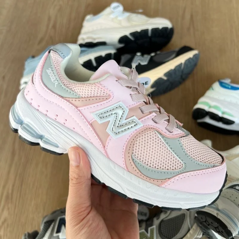 Resilient NEW BALANCE SHOES 28767