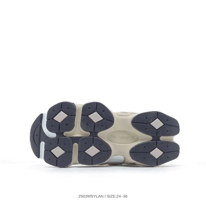 Bold NEW BALANCE SHOES 28730