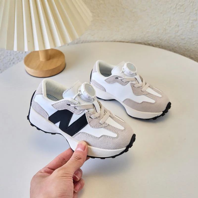 Resilient NEW BALANCE SHOES 28749