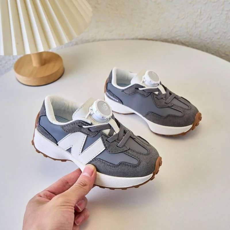 Resilient NEW BALANCE SHOES 28749