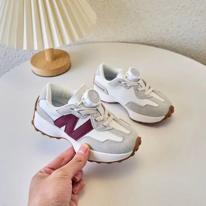 Resilient NEW BALANCE SHOES 28749