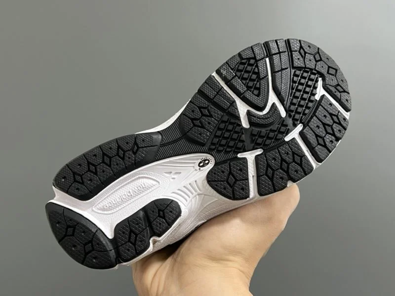 Compact NEW BALANCE SHOES 28731