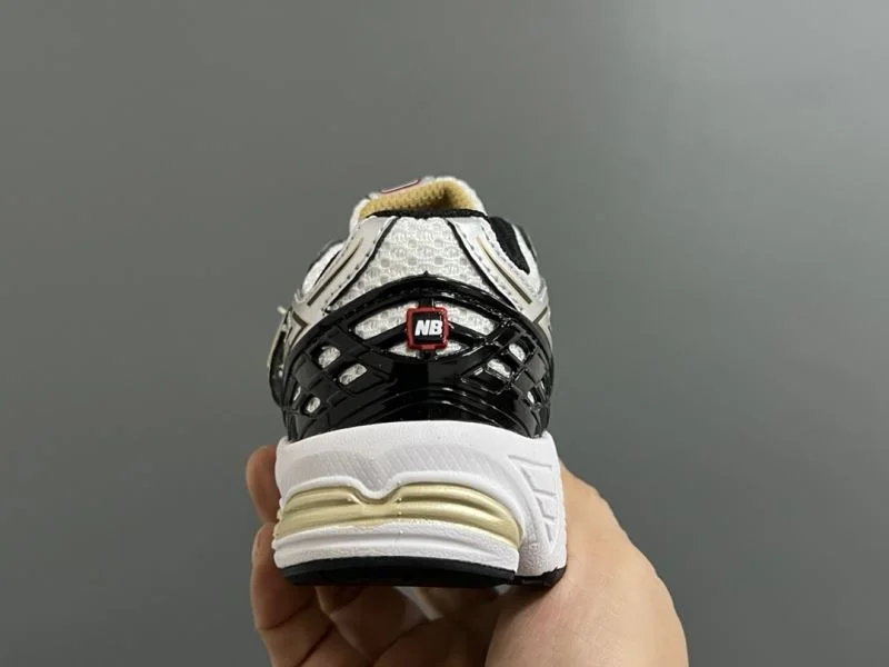Compact NEW BALANCE SHOES 28731