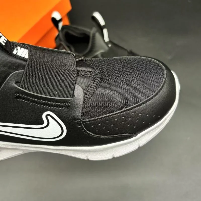 NIKE SHOES MoistureWicking 29221