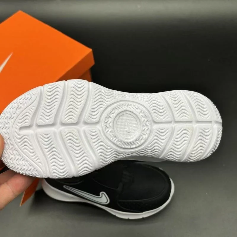 NIKE SHOES MoistureWicking 29221