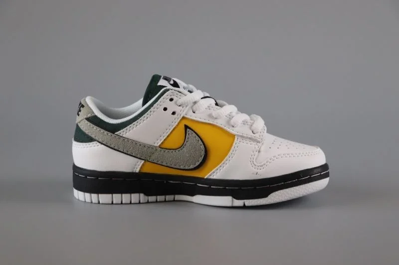 Vibrant NIKE SHOES 30039
