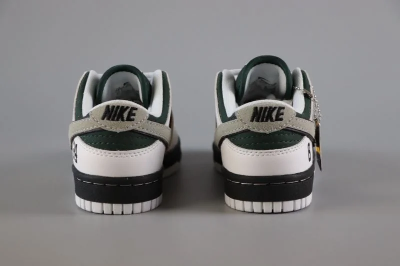 Vibrant NIKE SHOES 30039