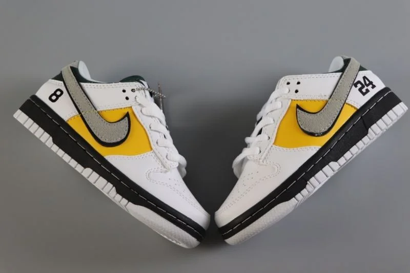 Vibrant NIKE SHOES 30039