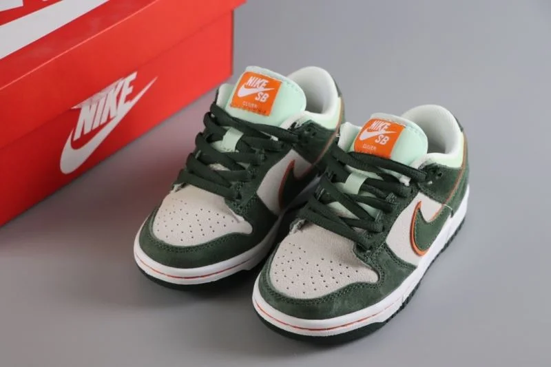 TravelReady NIKE SHOES 30023