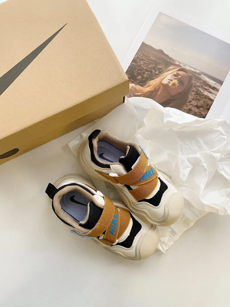 SmoothTexture NIKE SHOES 30025