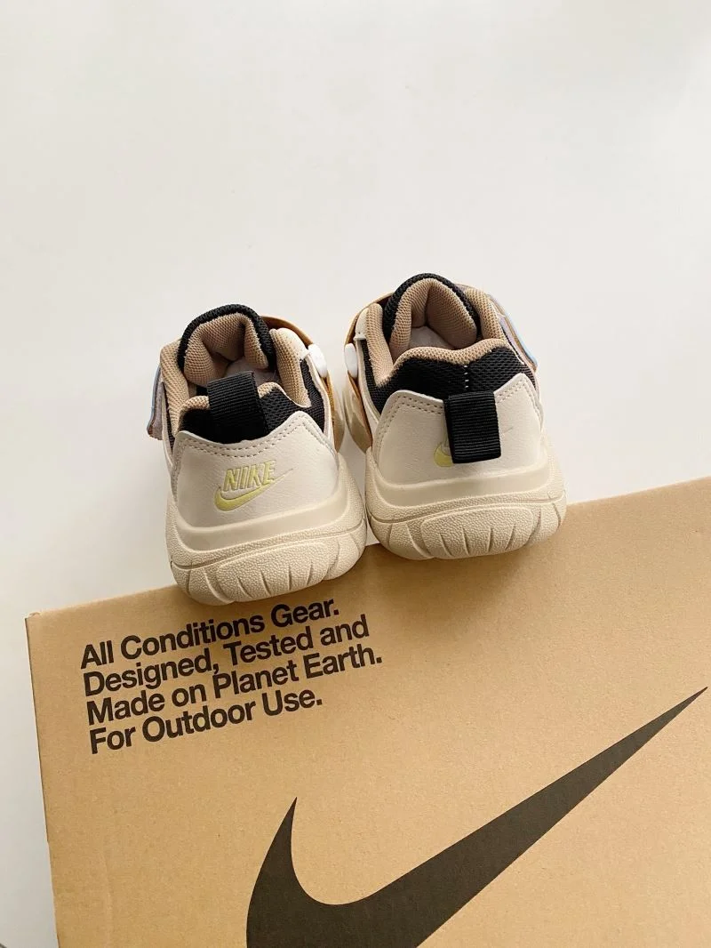 SmoothTexture NIKE SHOES 30025