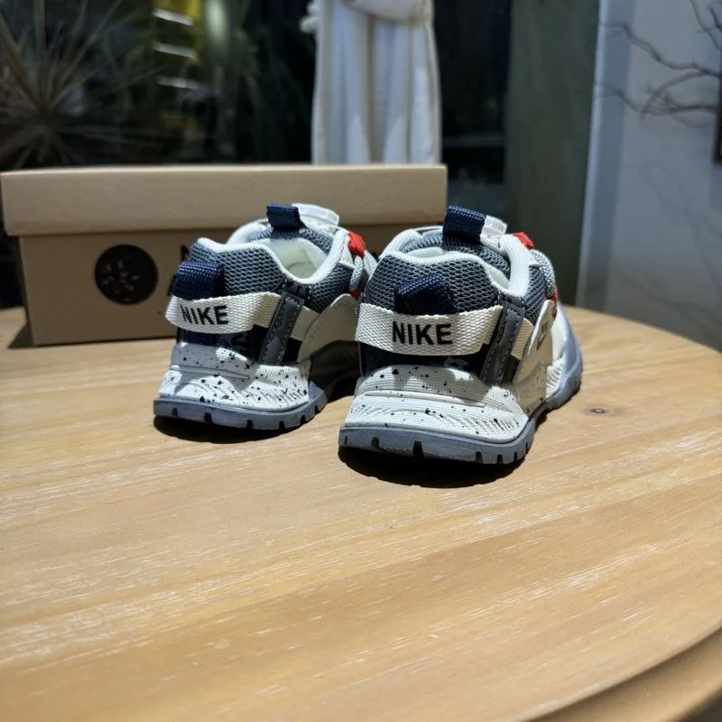 SmoothTexture NIKE SHOES 30011