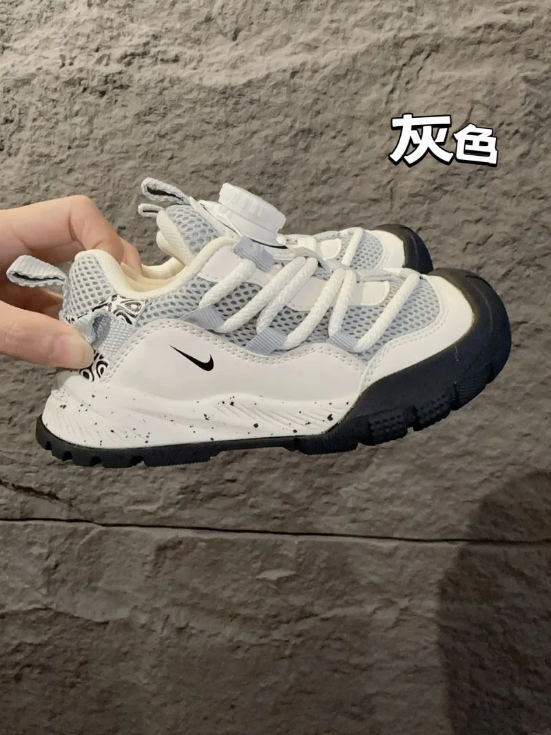 Seasonal NIKE SHOES 28778