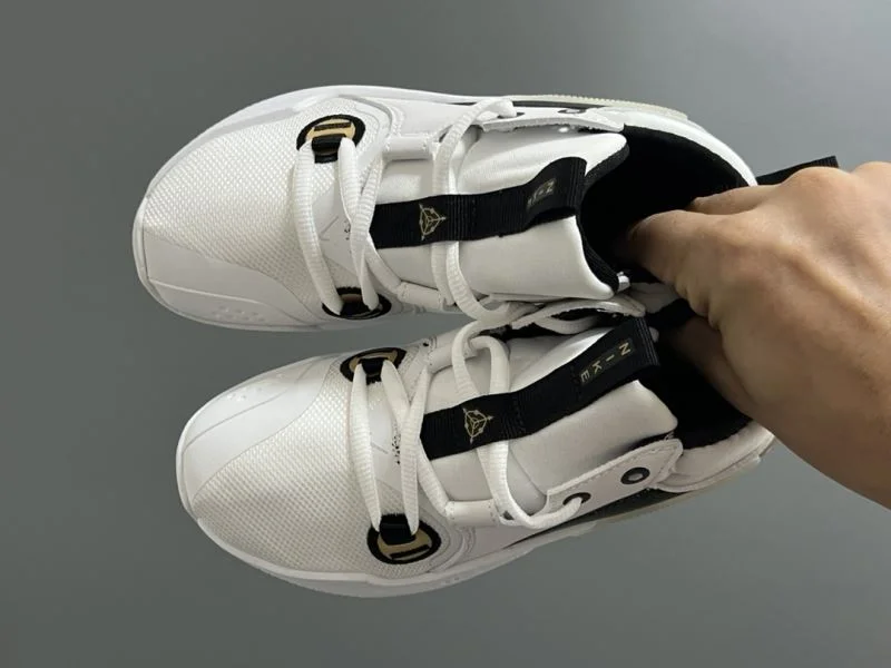 NIKE SHOES Lightweight 28645