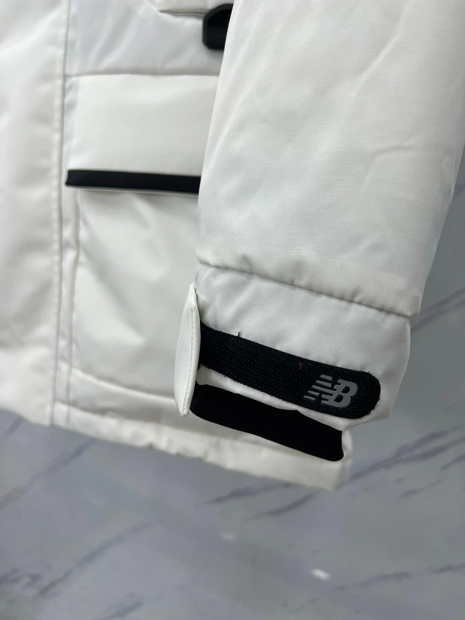 New Balance Down Jackets Sleek 165120