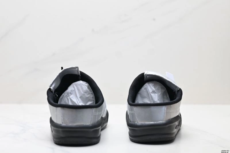 Versatile New Balance Sandals 2261