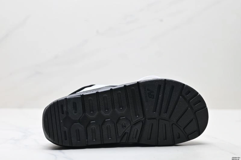 Versatile New Balance Sandals 2261