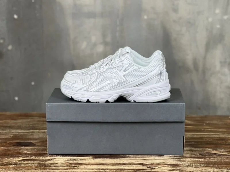 Compact New Balance Shoes 4197