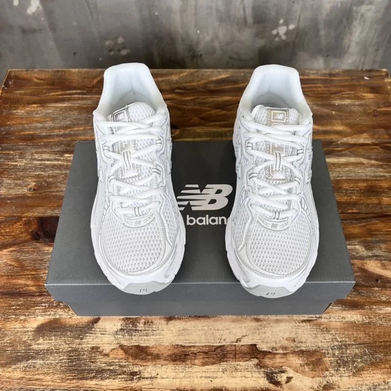 Compact New Balance Shoes 4197