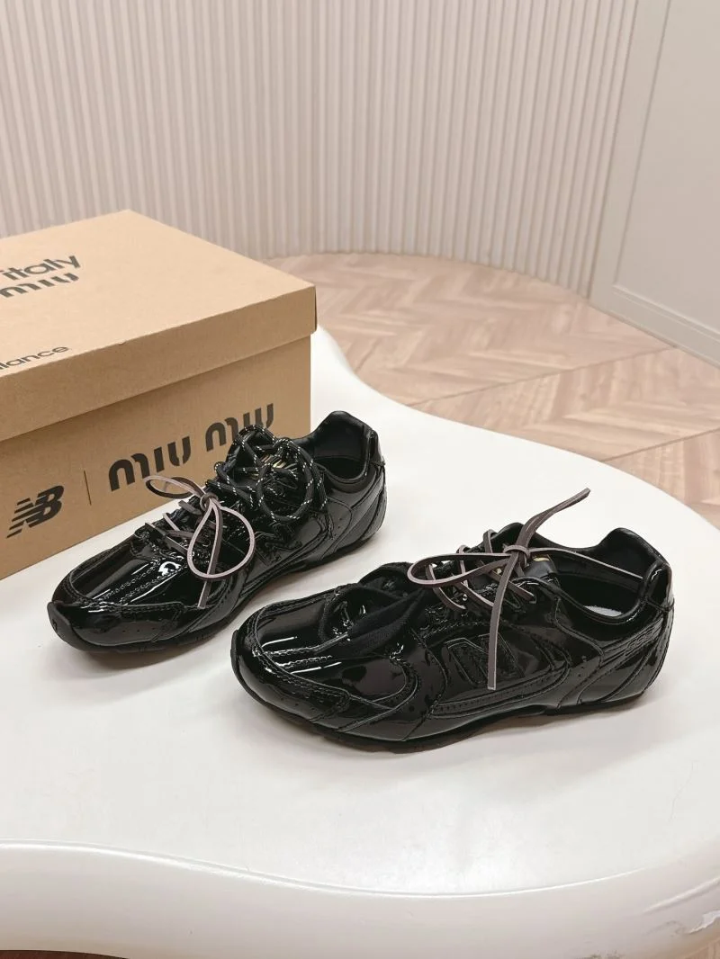New Balance Shoes Casual 7404