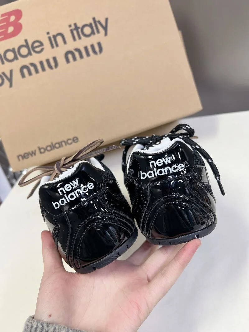 New Balance Shoes Chic 7381