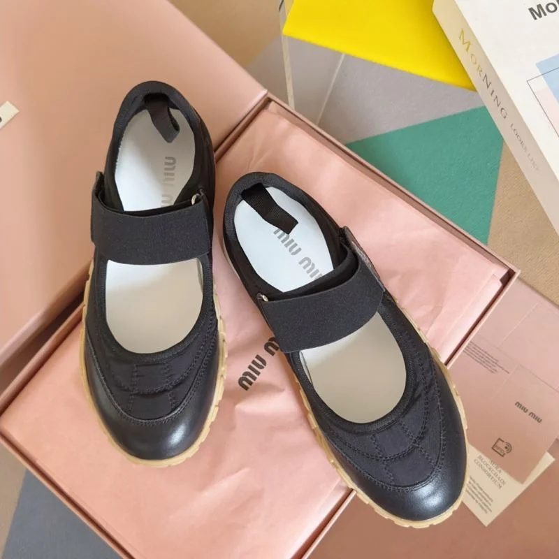 Attractive New Balance Shoes 7390