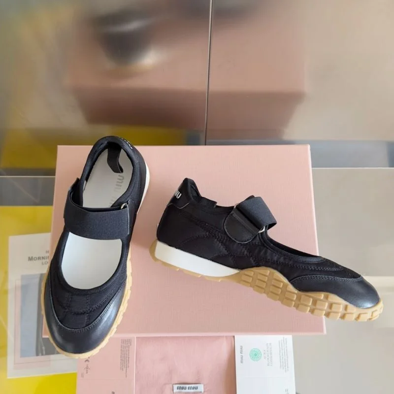 Attractive New Balance Shoes 7390