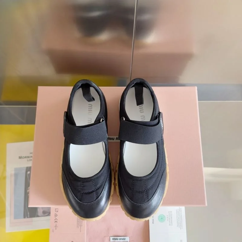 Attractive New Balance Shoes 7390