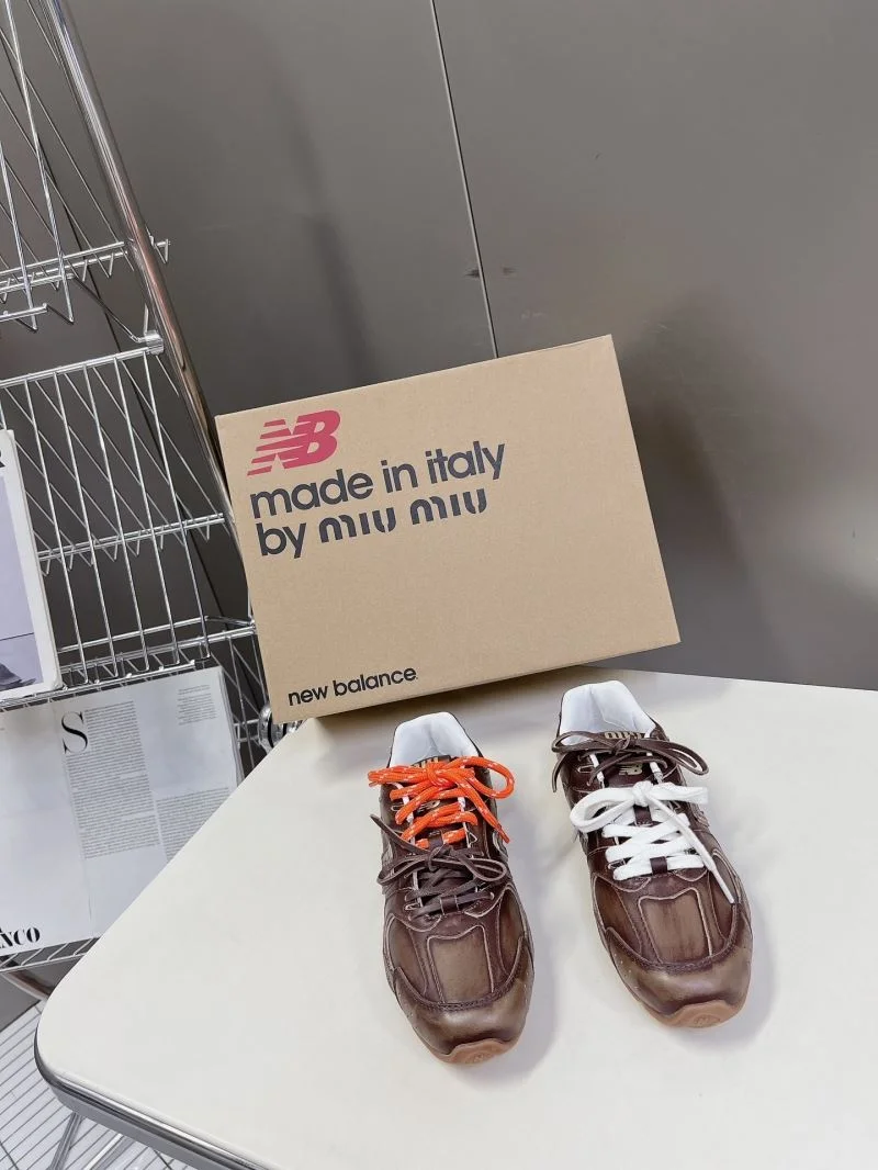 Modern New Balance Shoes 7346