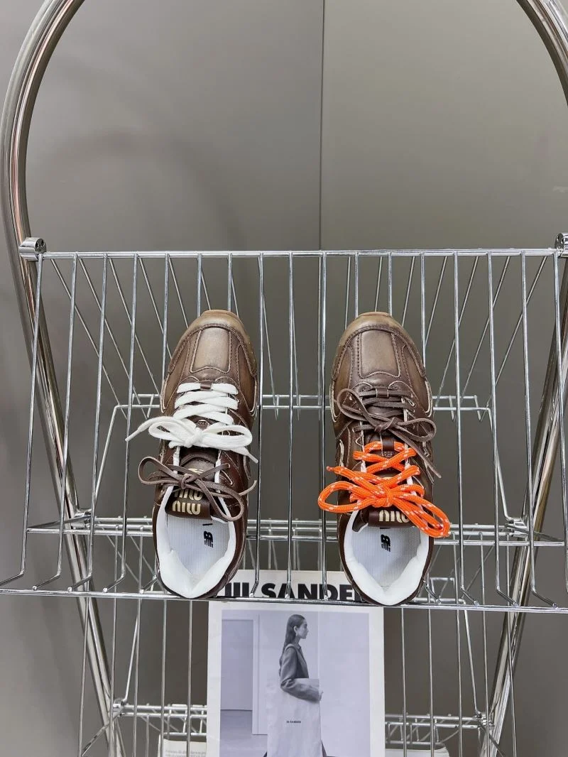 Modern New Balance Shoes 7346